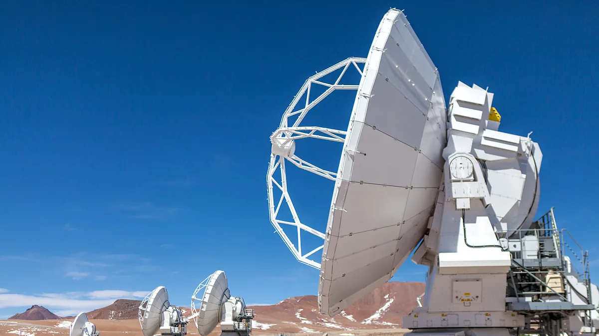 ALMA, desierto de Atacama Antenas del radiotelescopio ALMA en el desierto de Atacama, Chile