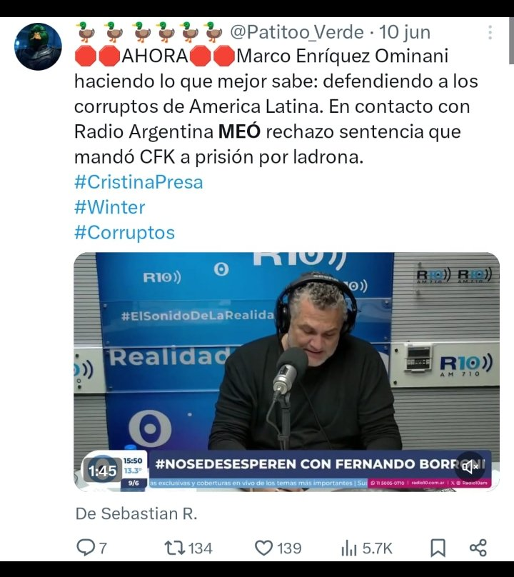 Tuit de @Patitoo_Verde que acusa a Enríquez-Ominami de defender a Cristina Kirchner, con un recorte de Radio R10.