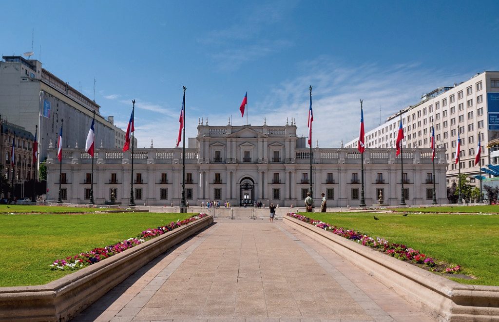 El silencio de La Moneda La Moneda en septiembre, sin una frase de Estado ante el discurso de Milei